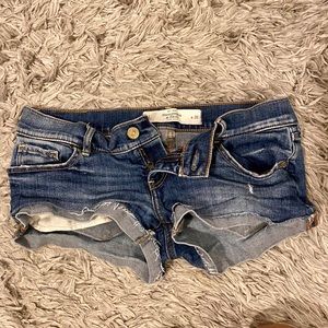 Abercrombie Jean short shorts!!